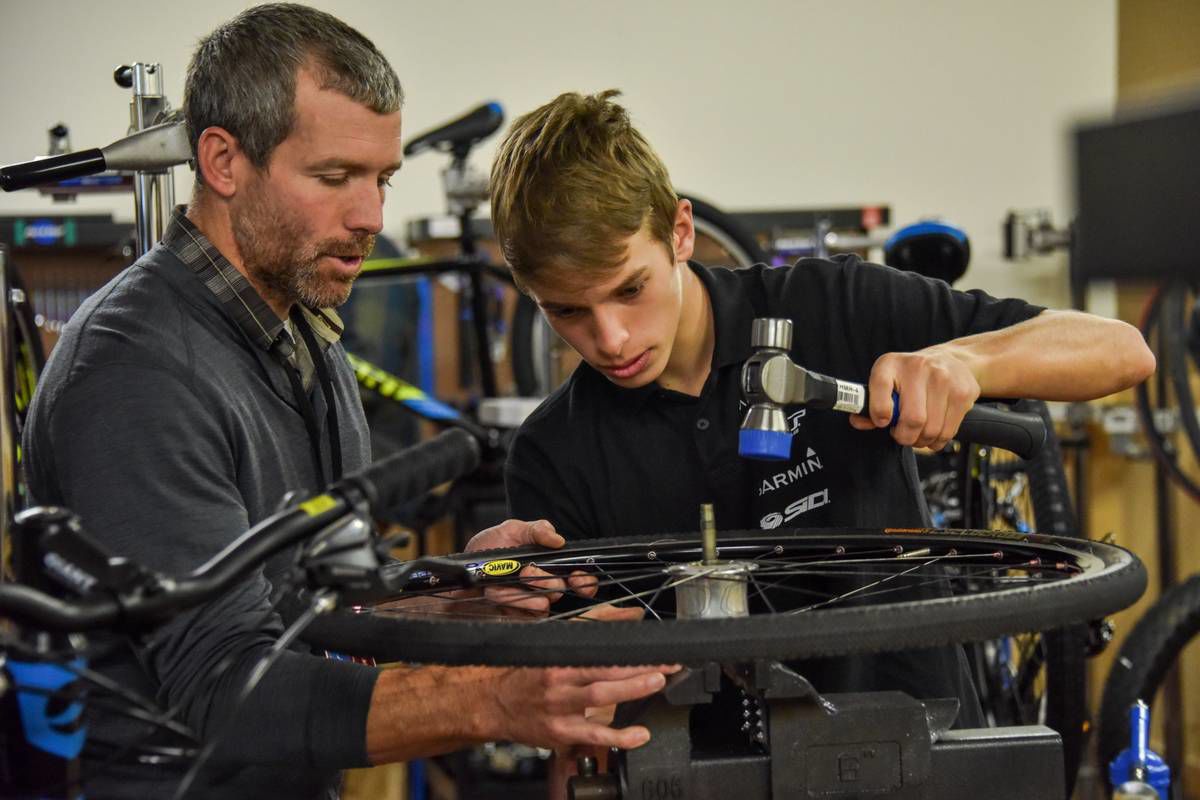 Littleton & Lyndon: Students On A Roll In New Bike Tech Class